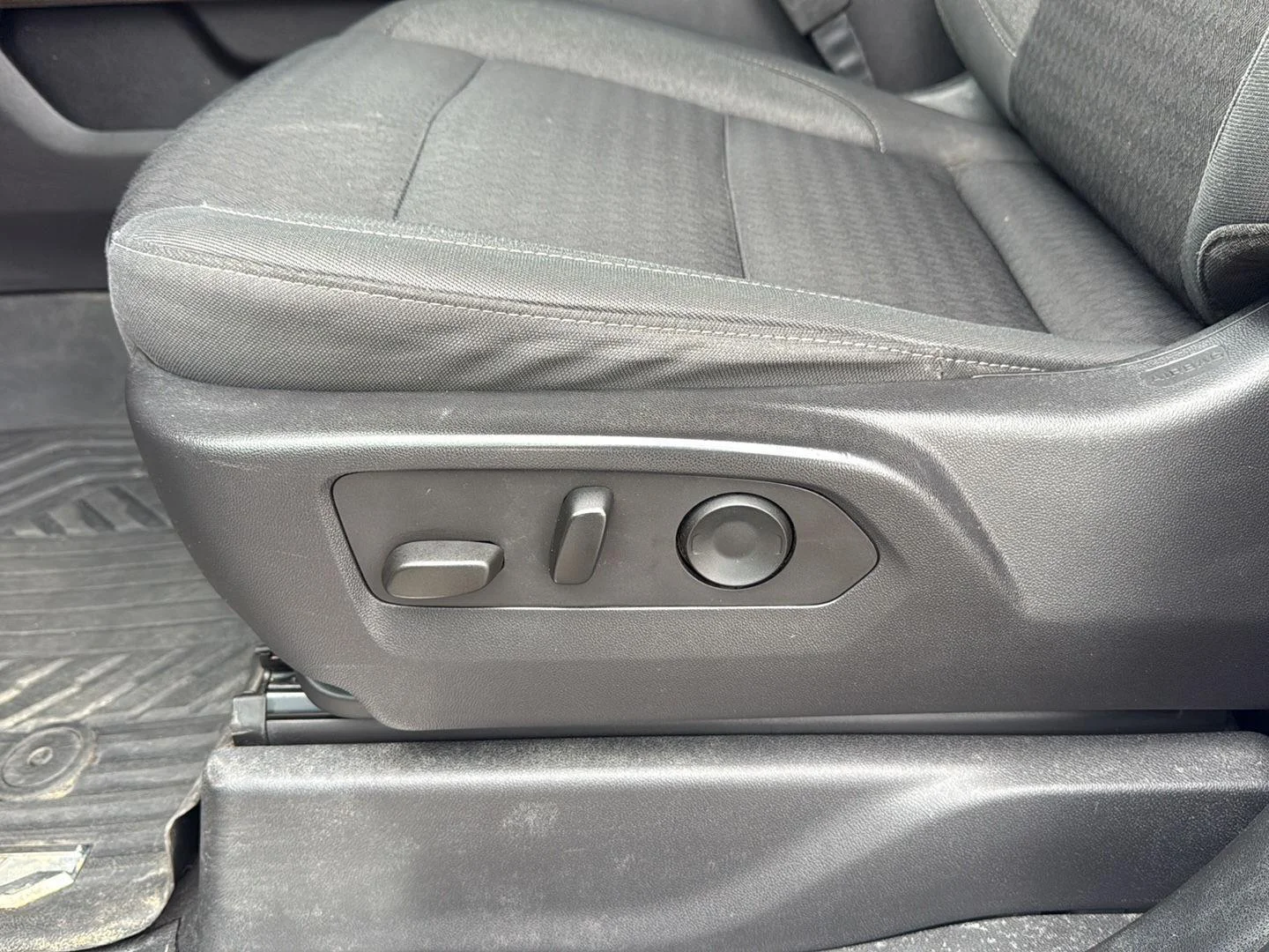 Used 2023 Summit White Chevrolet LT Trail Boss image 9