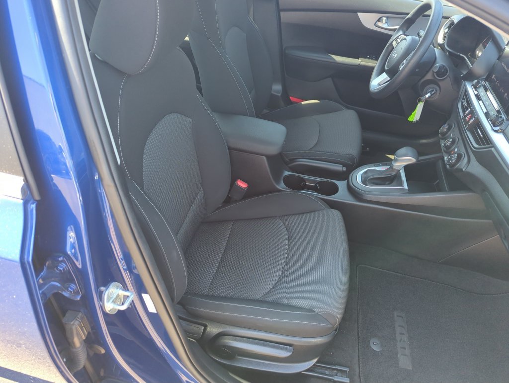 Used 2023 Blue Kia LXS image 35