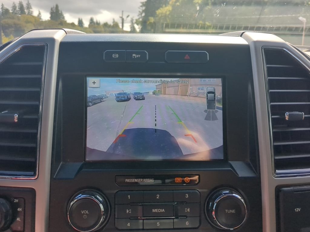 Used 2019 Black Metallic Ford Lariat image 21