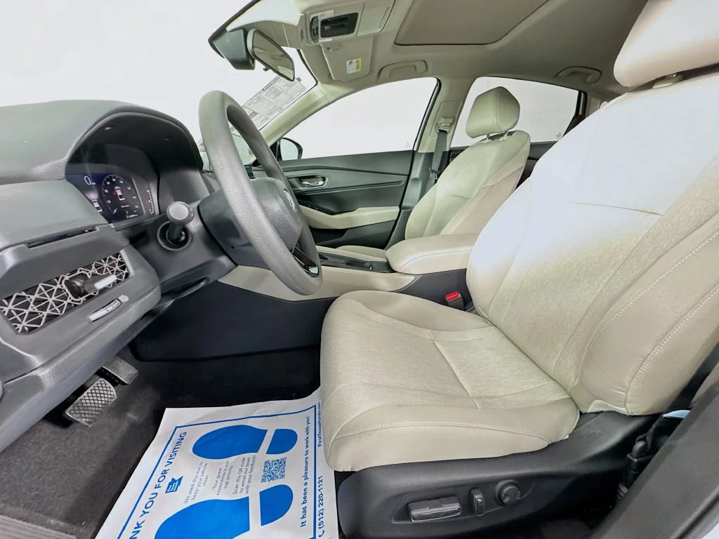New 2026 Platinum White Pearl Honda SE image 29