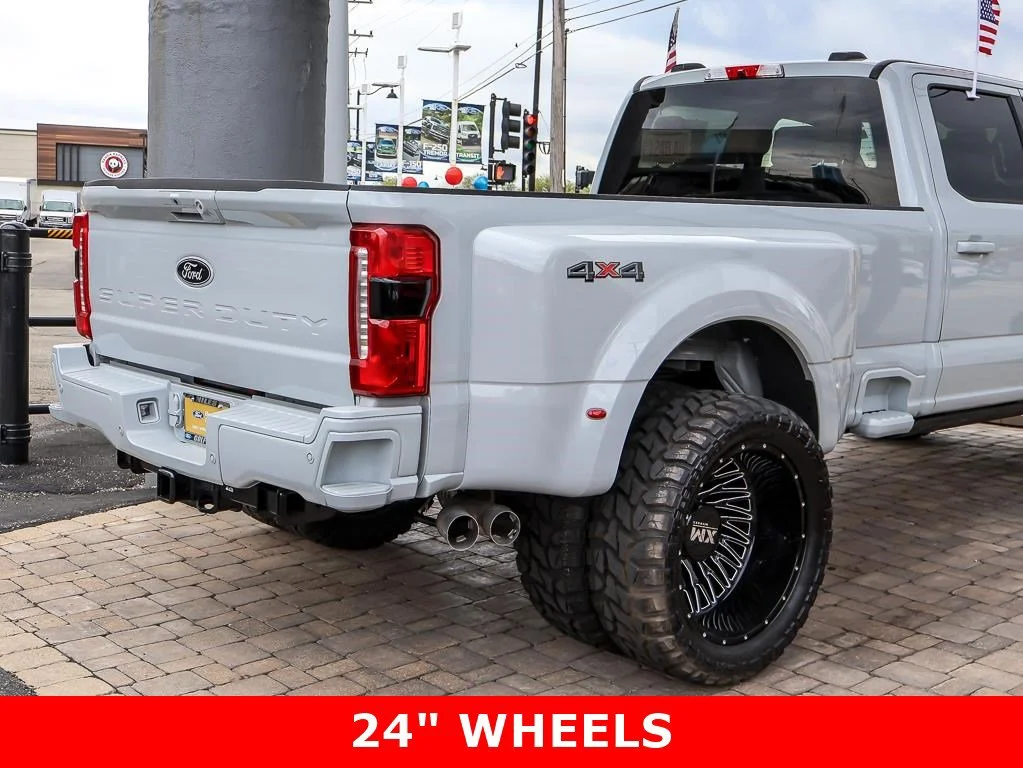 Used 2026 Avalanche Ford LARIAT image 10