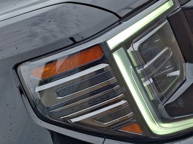 Used 2022 Black GMC AT4 image 9