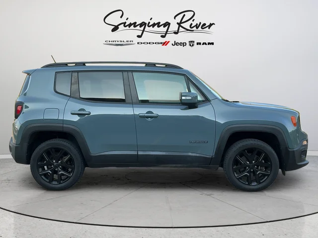 Used 2017 Gray Jeep Latitude image 8