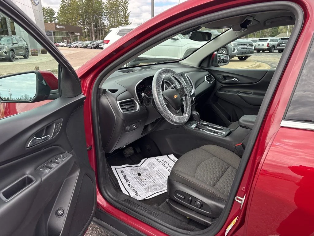 Used 2018 Cajun Red Tintcoat Chevrolet LT image 10