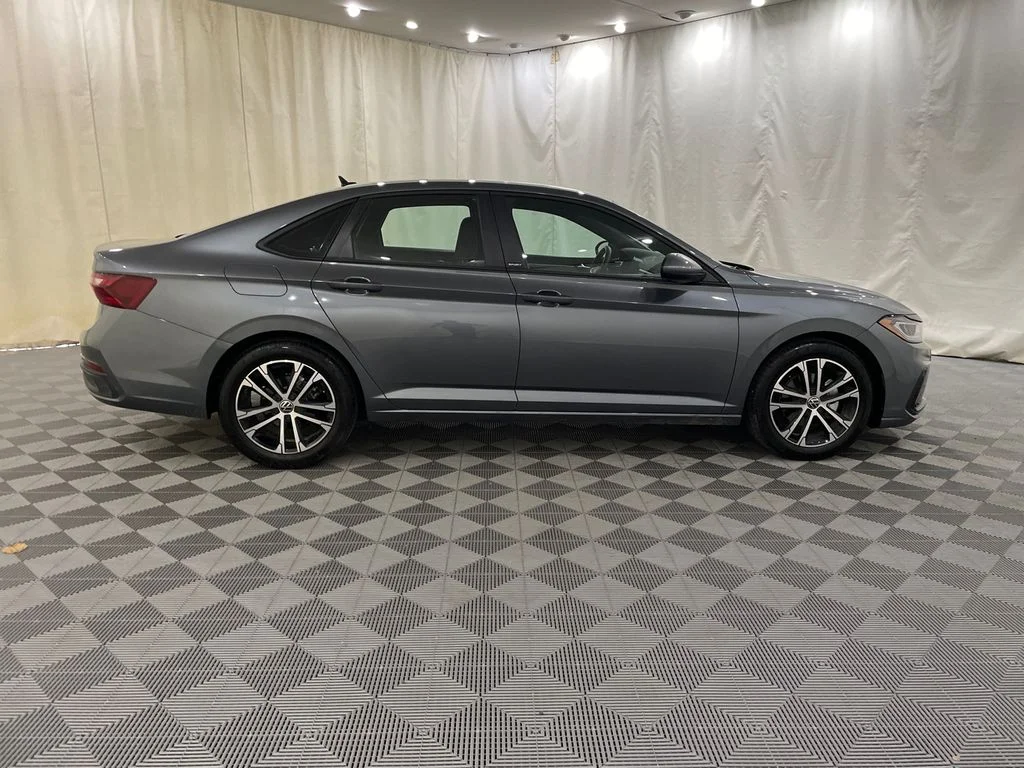 Used 2026 Platinum Gray Metallic Volkswagen Sport image 4