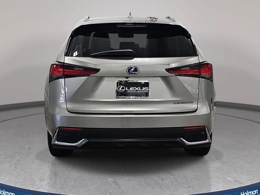 Used 2018 Gray Lexus 300h image 7