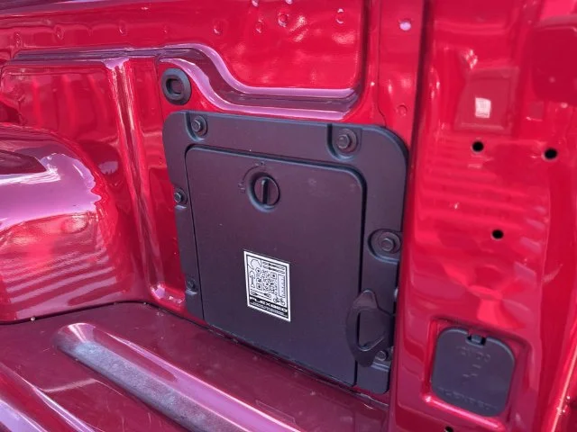 Used 2025 Red Ford XLT image 27