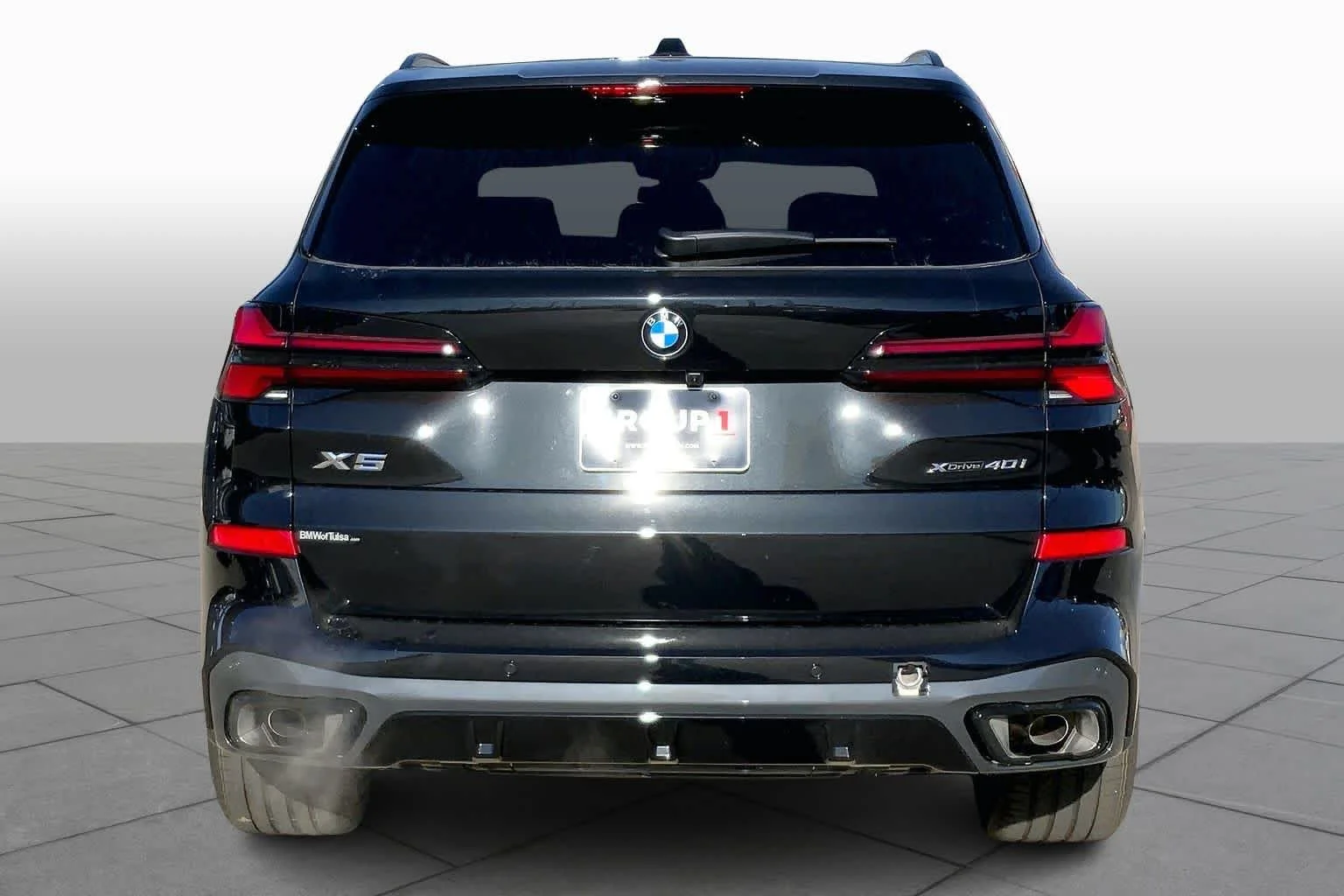 New 2026 Black Sapphire Metallic BMW xDrive40i image 4