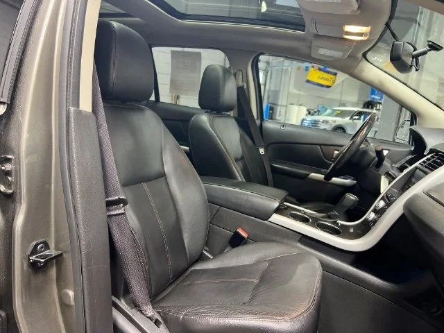 Used 2013 Gray Ford SEL image 29