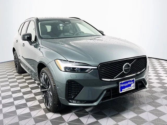 2026 Volvo XC60 B5 Ultra Dark AWD's photo