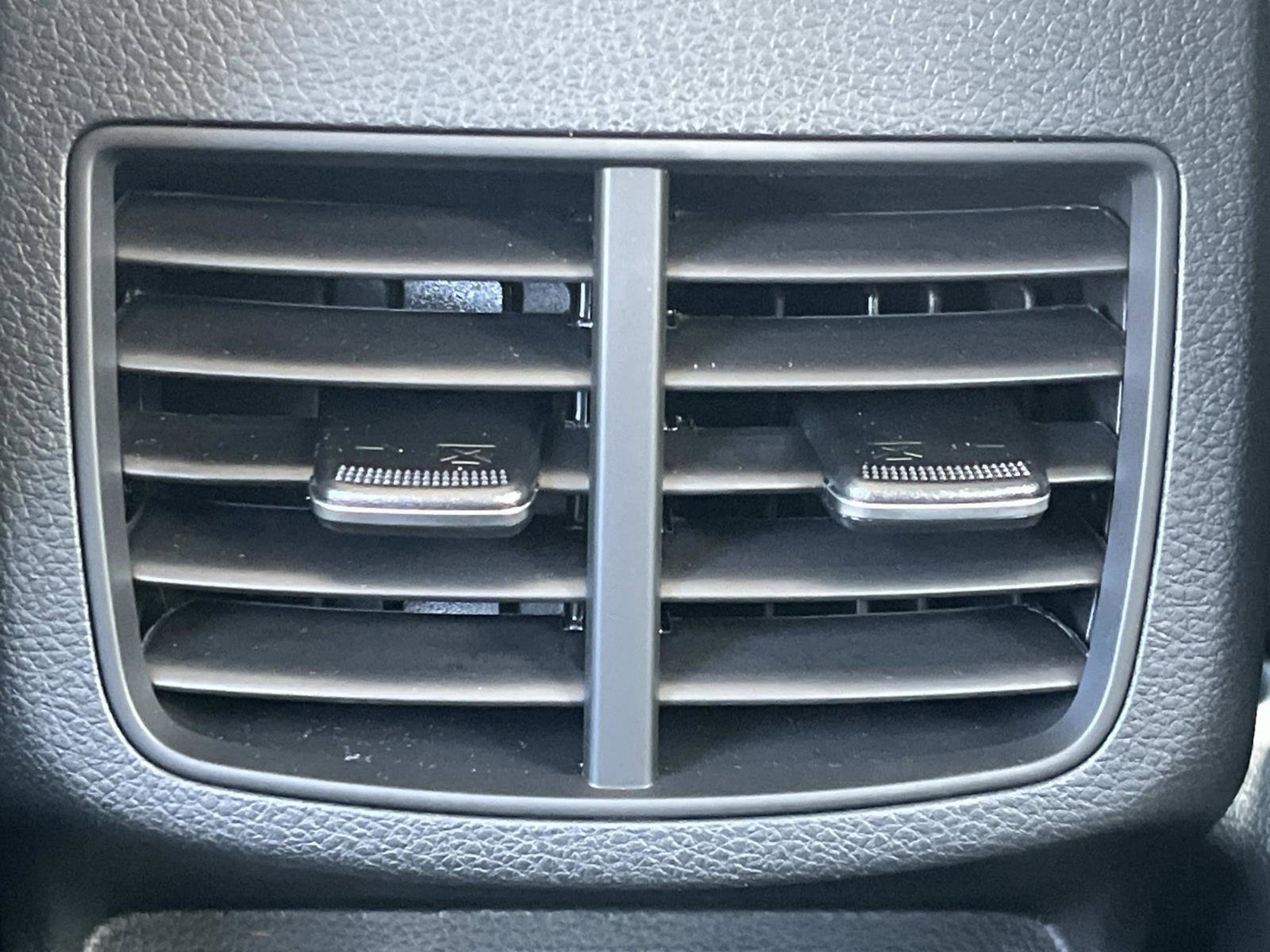 New 2026 Snow White Pearl Kia S image 14