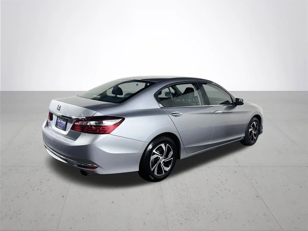 Used 2016 Silver Honda LX image 6