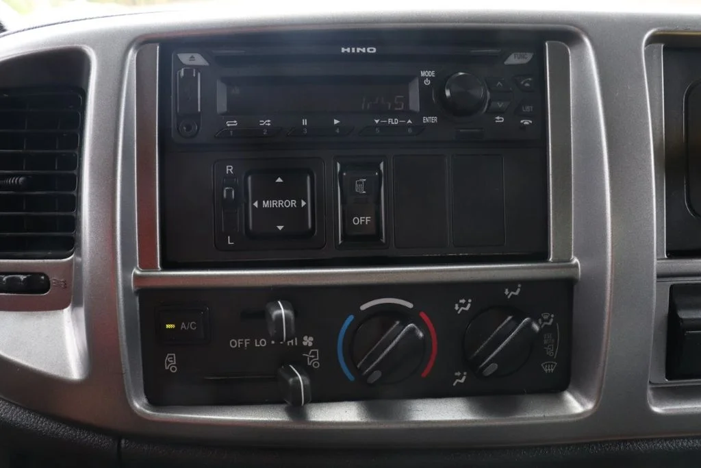 Used 2020  Hino 268 image 16
