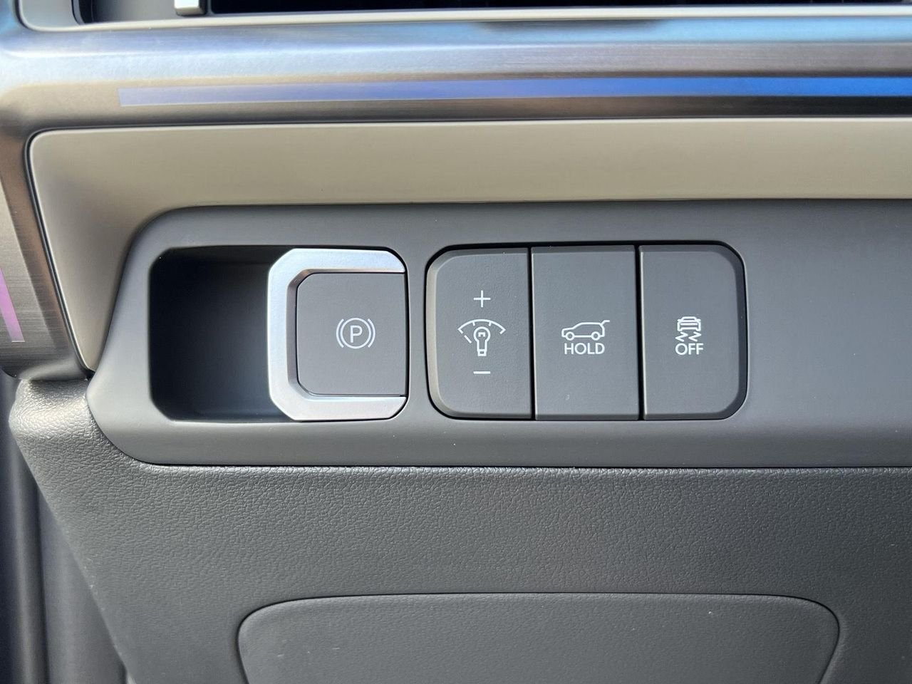 New 2026 Ecotronic Gray Hyundai Limited AWD image 32