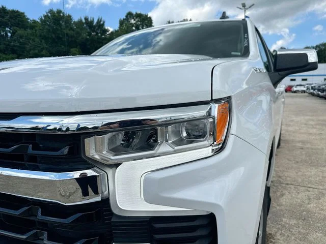 Used 2025 White Chevrolet LT image 49
