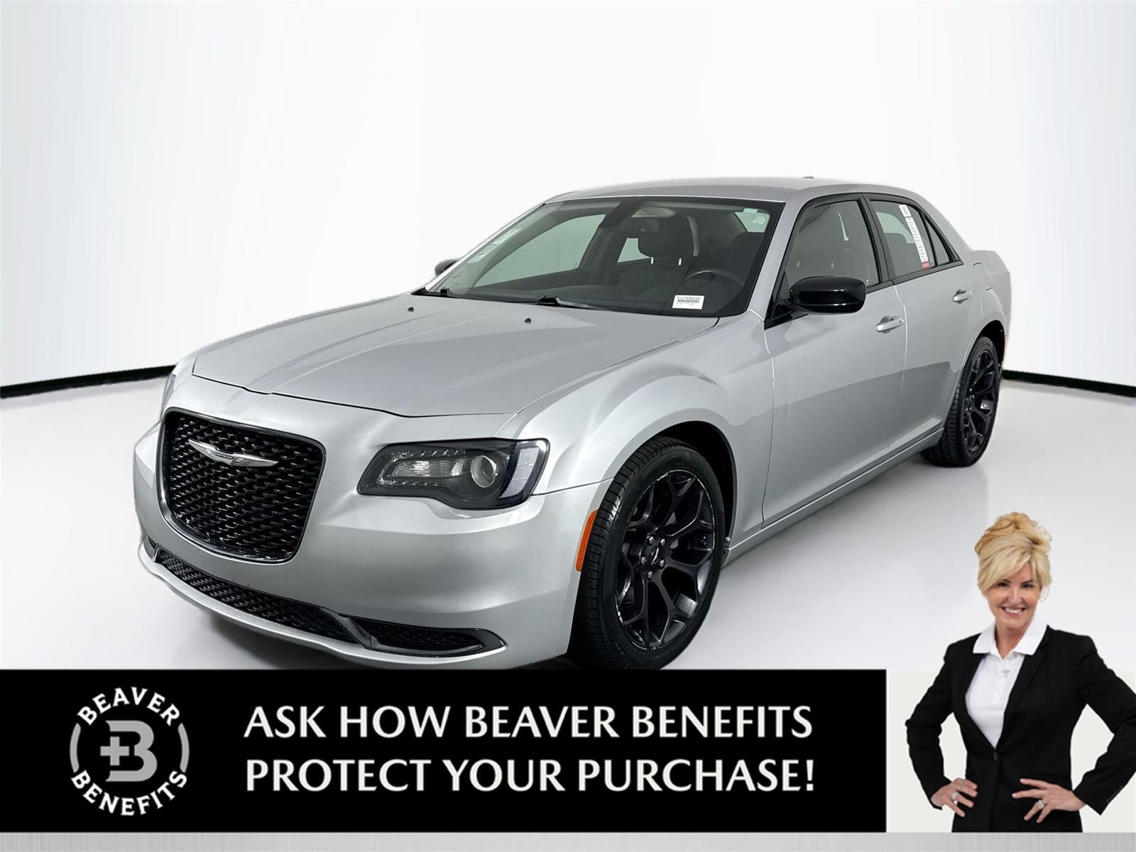 2019 Chrysler 300 Touring's photo