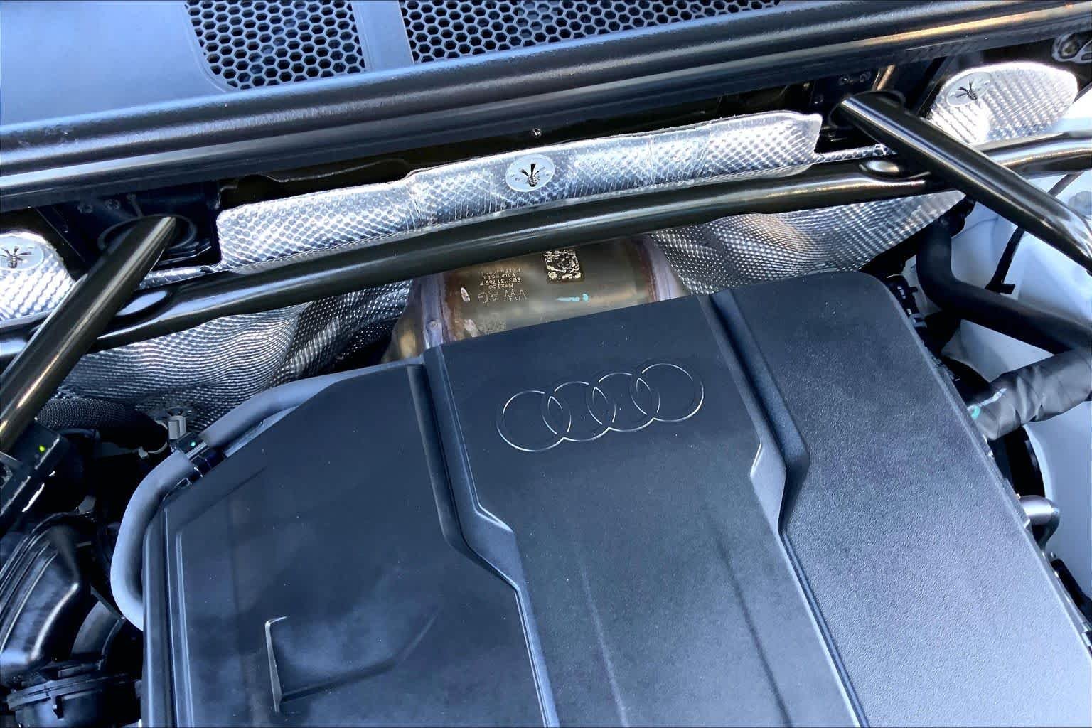 Used 2025 Glacier White Metallic Audi Premium image 33