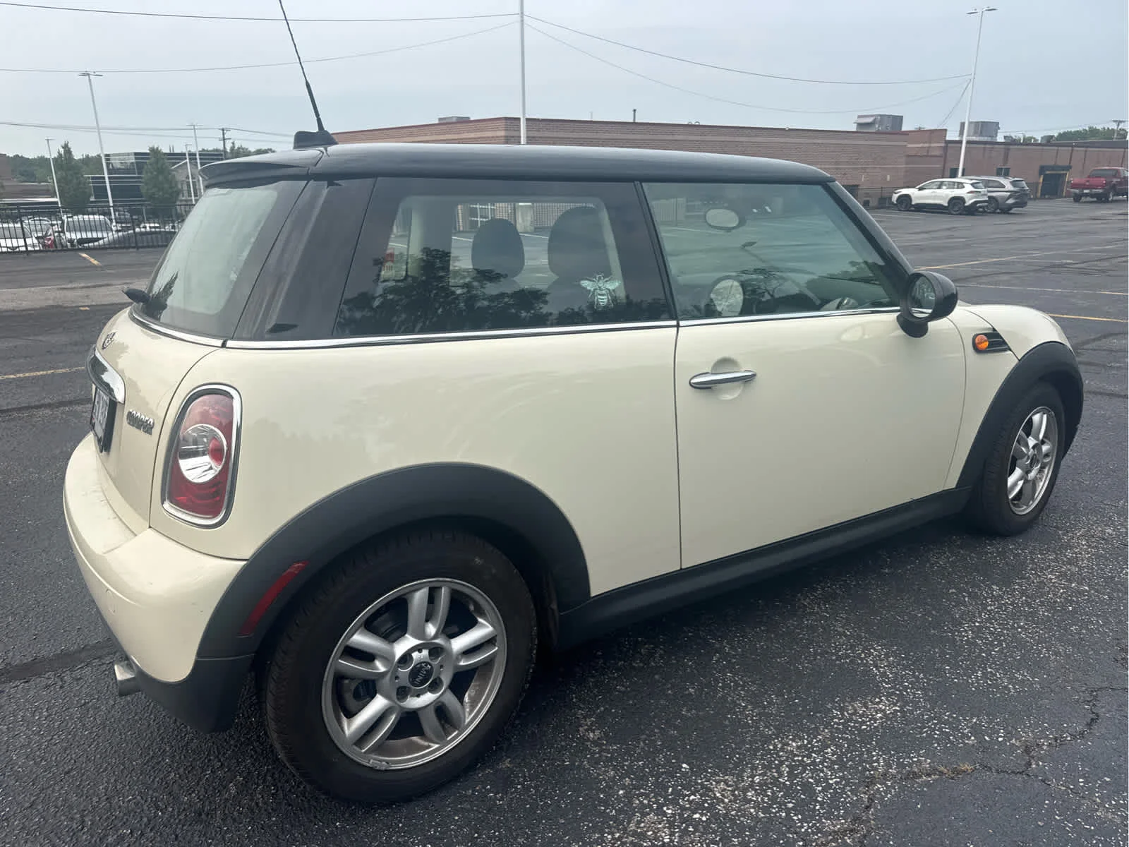 Used 2013 Pepper White MINI  image 3