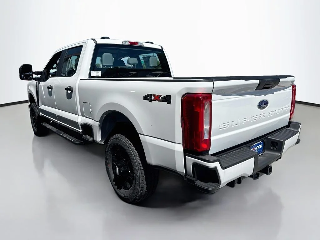 New 2026 Oxford White Ford F-250® XL image 5