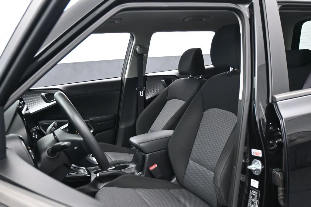 Used 2023 Fusion Black Kia S image 10