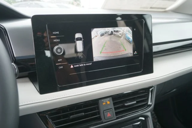 2025 Volkswagen Taos S - Photo 28