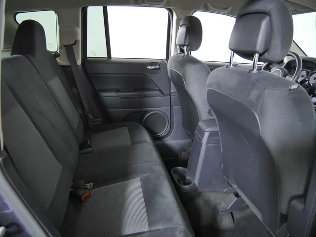 Used 2015 Gray Jeep Altitude image 13