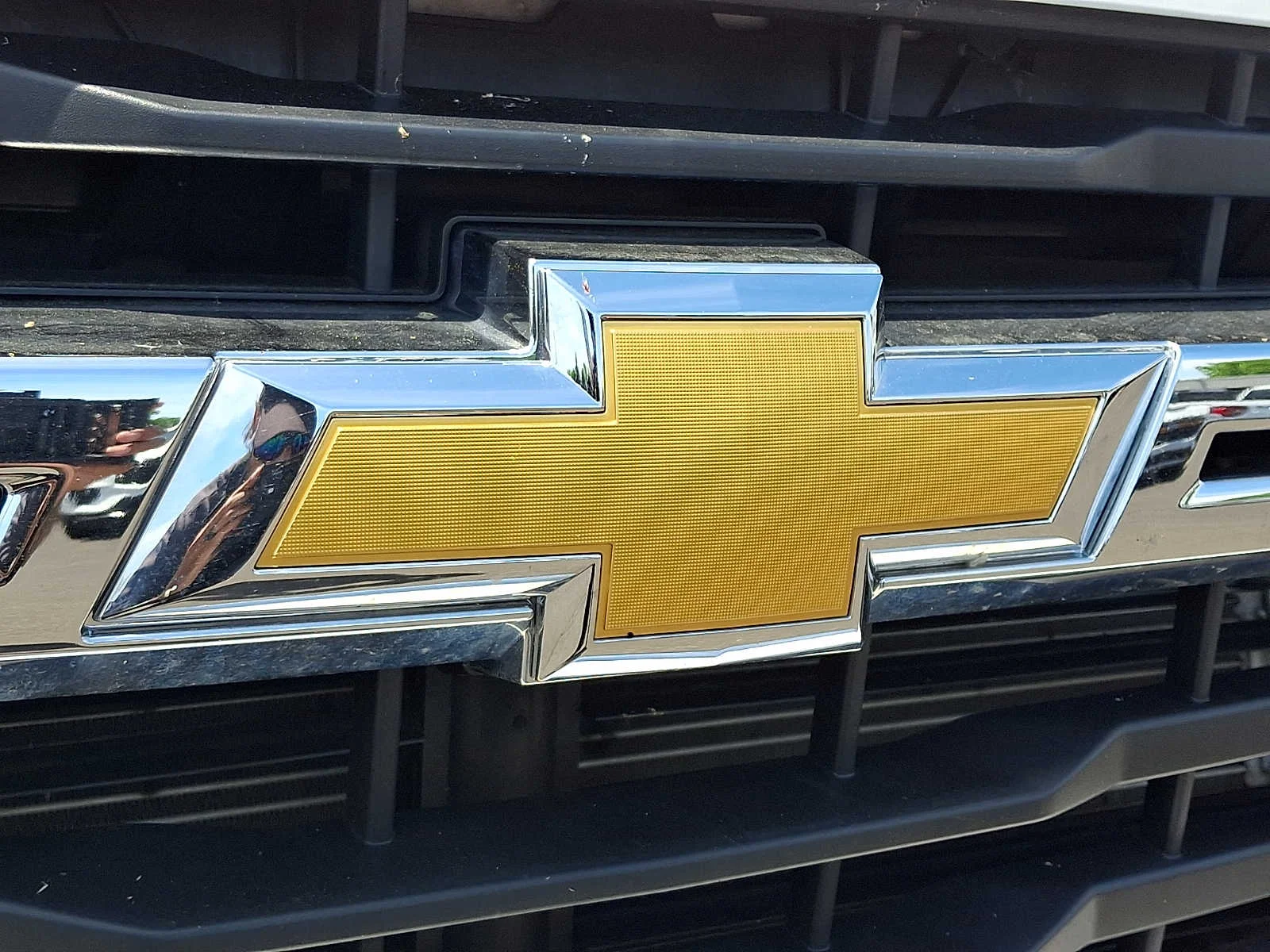 Used 2025 Summit White Chevrolet LT image 28