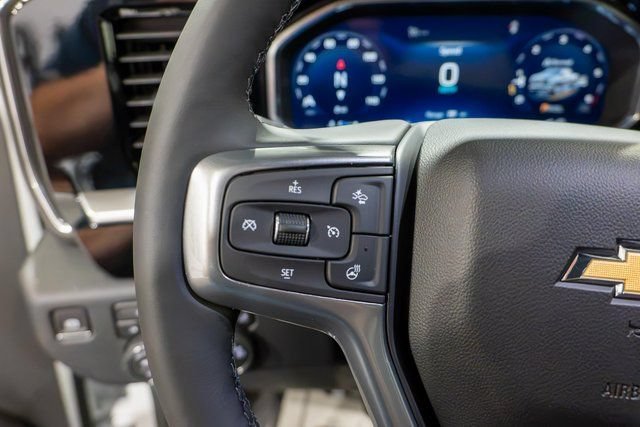 New 2026 Summit White Chevrolet LT (2FL) image 17
