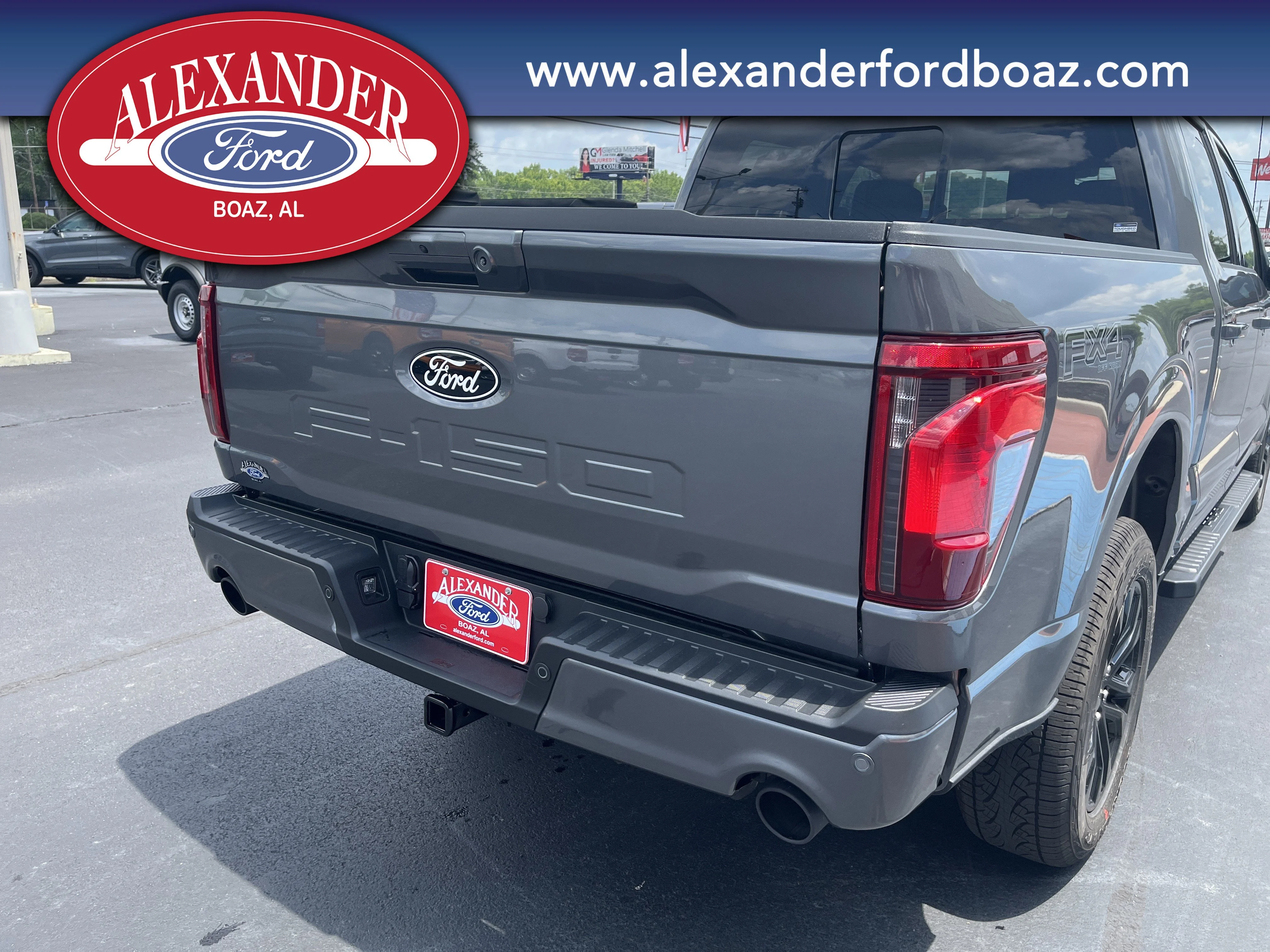 New 2026 Carbonized Gray Metallic Ford XLT image 6