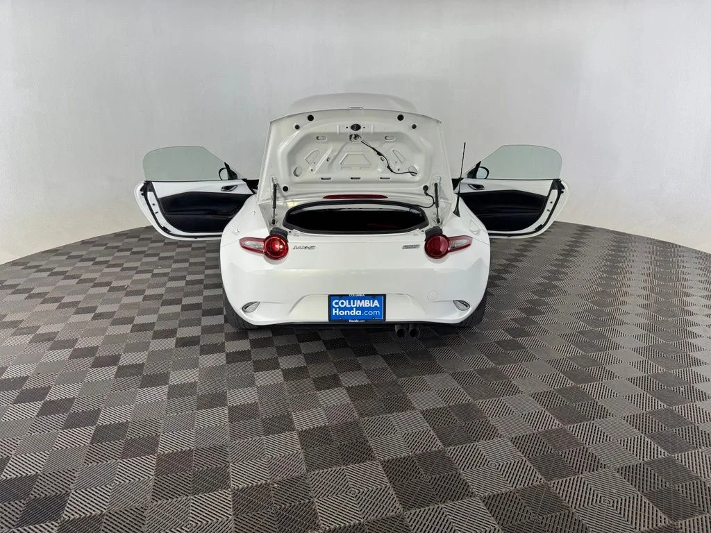 Used 2017 White Mazda Grand Touring image 17