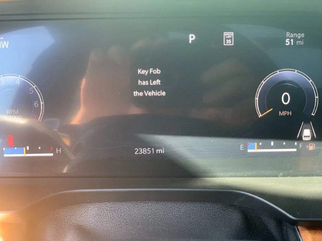 Used 2023  Jeep Summit Reserve image 30