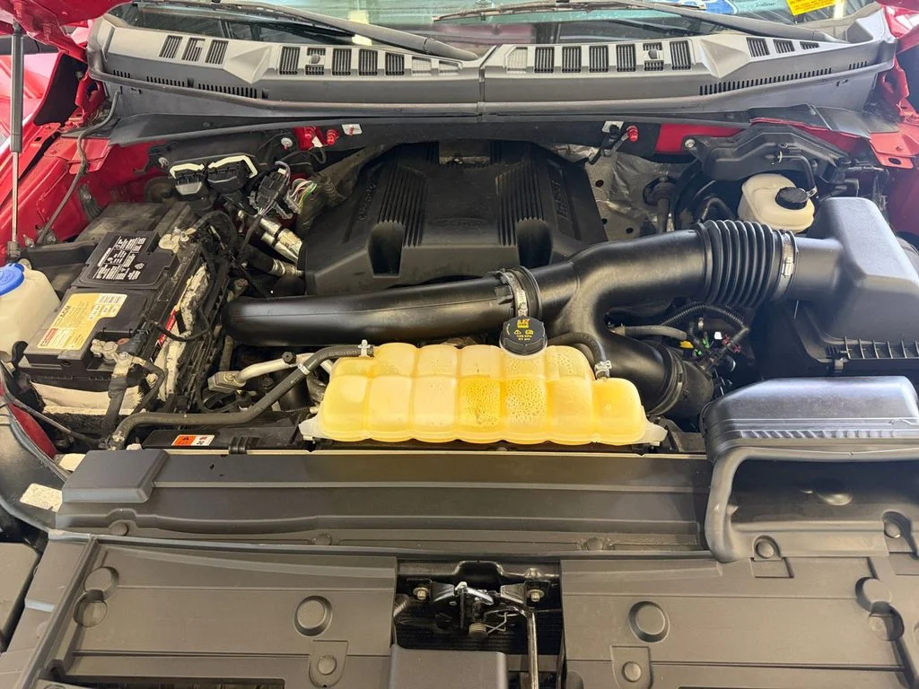 Used 2018 Red Ford Lariat image 15