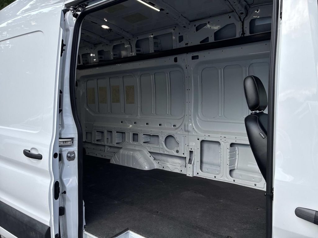 Used 2024 White Ford Base image 12