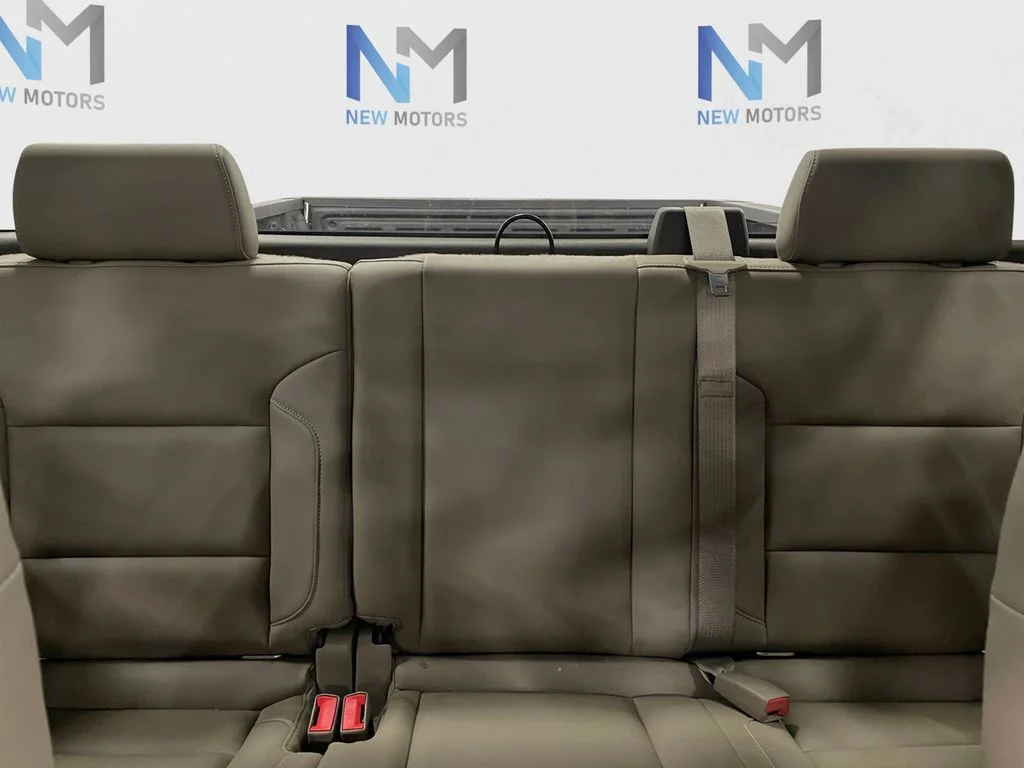 Used 2015 Bronze Alloy Metallic GMC SLT image 13