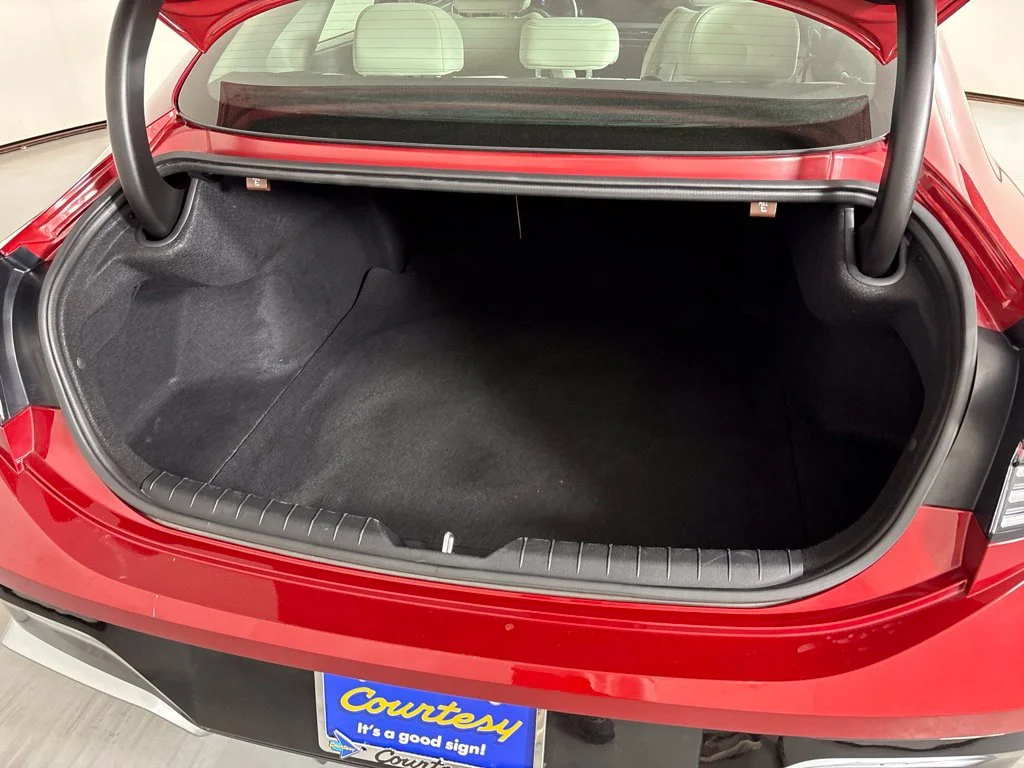 Used 2025 Red Hyundai SEL image 21