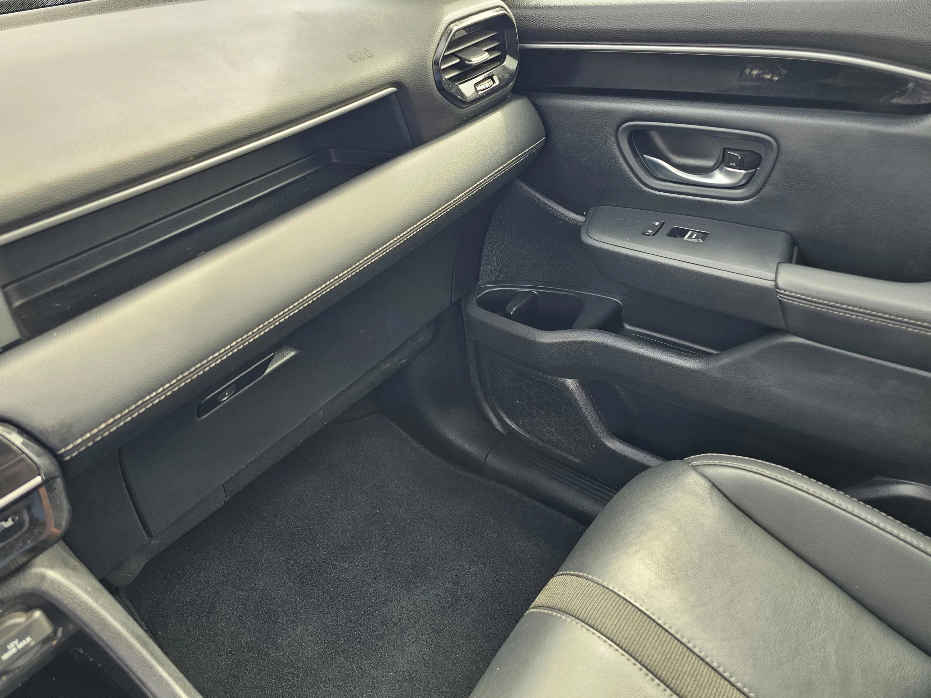 Used 2024 Sonic Gray Pearl Honda Touring image 25