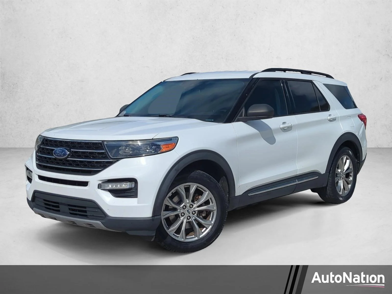 Used 2021 Oxford White Ford XLT image 1