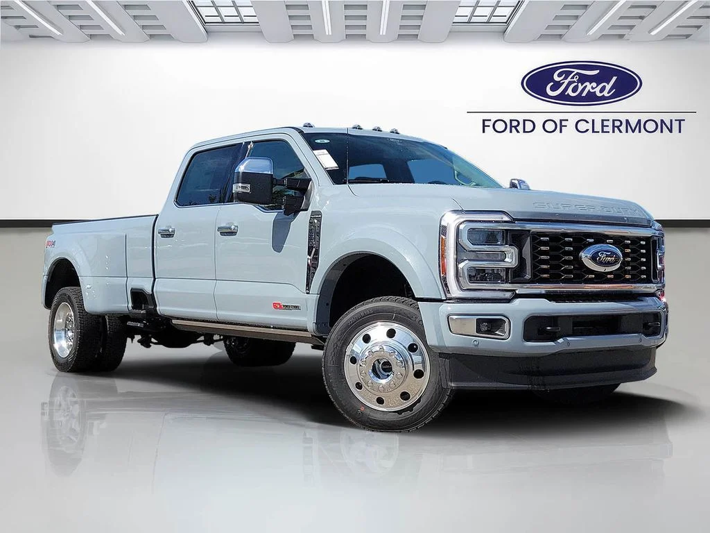 2026 Ford F-450 Platinum 4x4 Crew Cab 8' Box DRW's photo