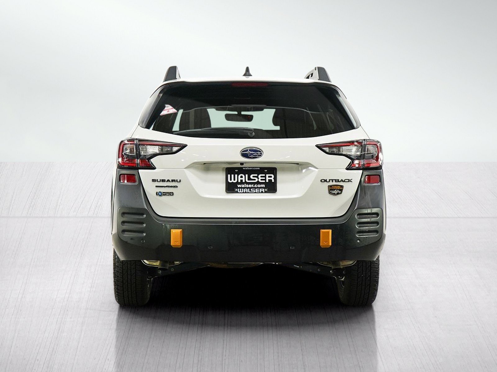 Used 2024 Crystal White Pearl Subaru Wilderness image 4