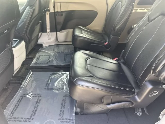 Used 2024 Black Chrysler Touring L image 25