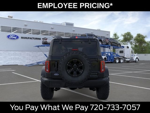 New 2026 Shadow Black Ford Badlands® image 5