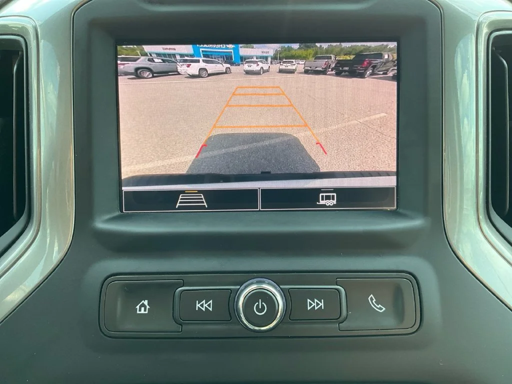 Used 2024 Summit White Chevrolet Custom image 21