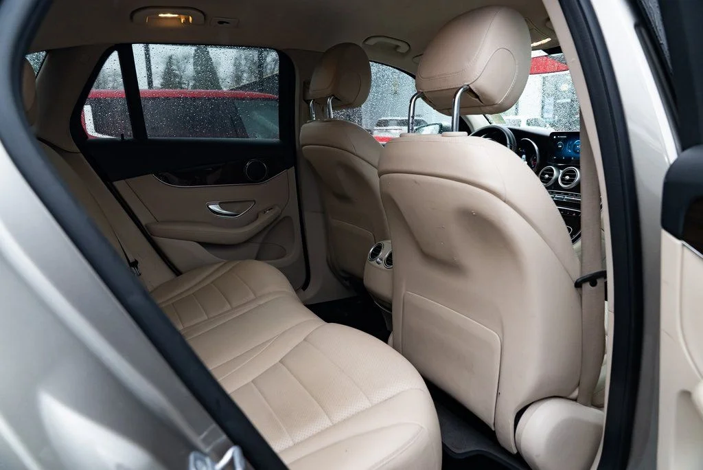 Used 2021 Gray Mercedes-Benz GLC 300 image 17