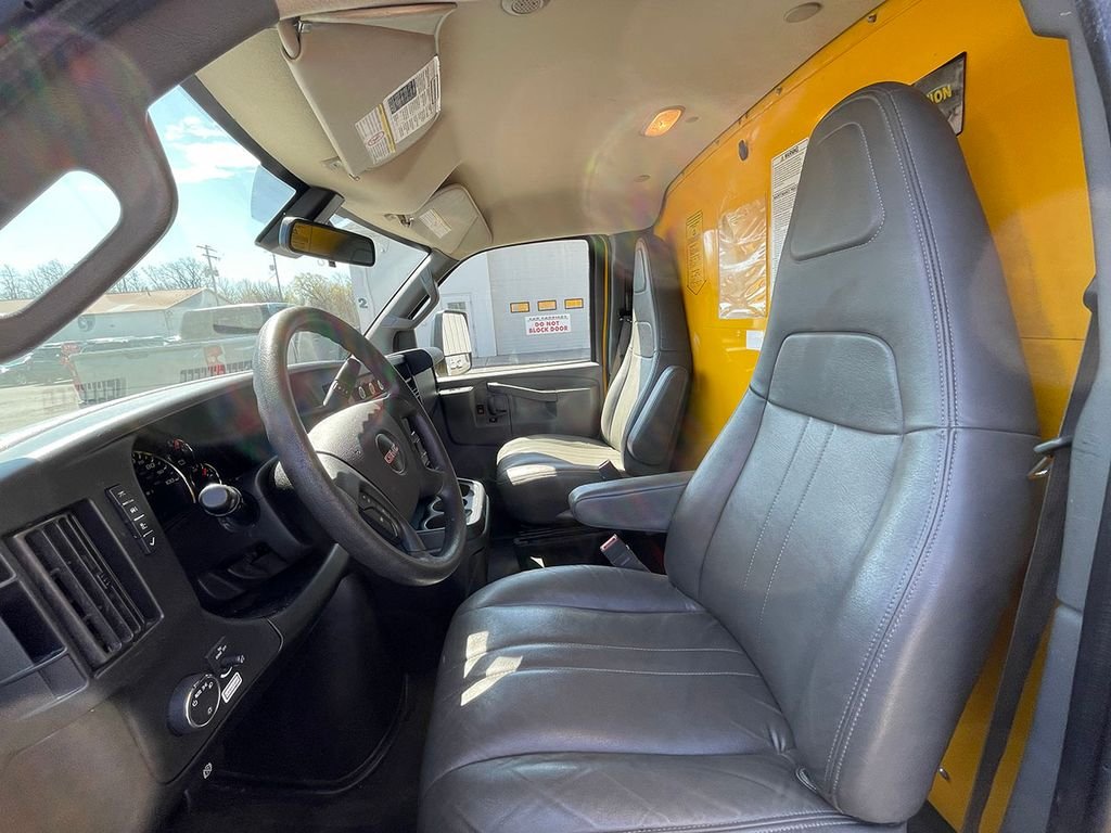 Used 2021  GMC Work Van image 26