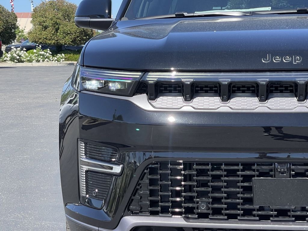 New 2026 Velvet Red Pearl-Coat Exterior Paint Jeep Limited image 2