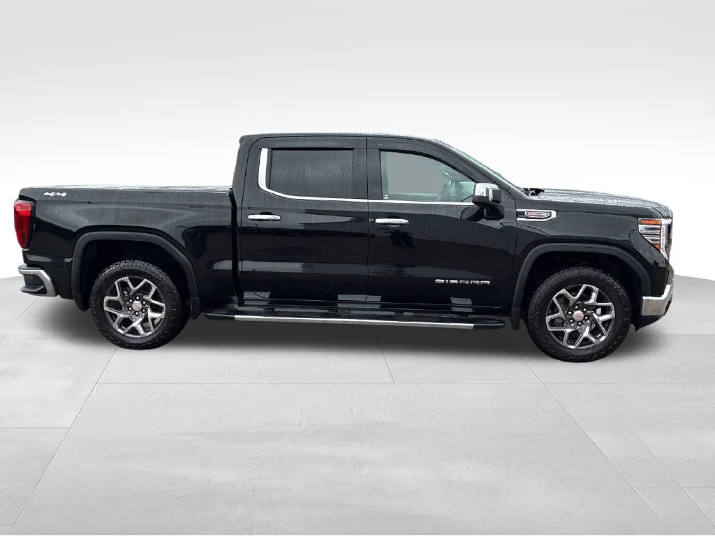 Used 2025 Black GMC SLT image 7