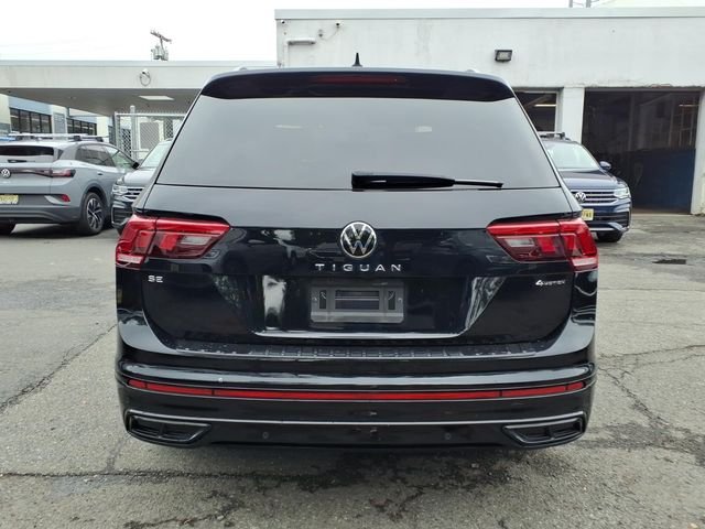 Used 2024 Black Volkswagen 2.0T SE R-Line Black image 7
