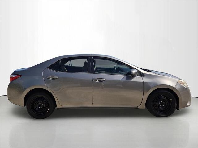 Used 2015 Brown Sugar Metallic Toyota LE image 5