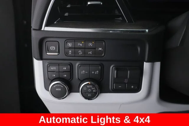Used 2026 Black Chevrolet Premier image 21
