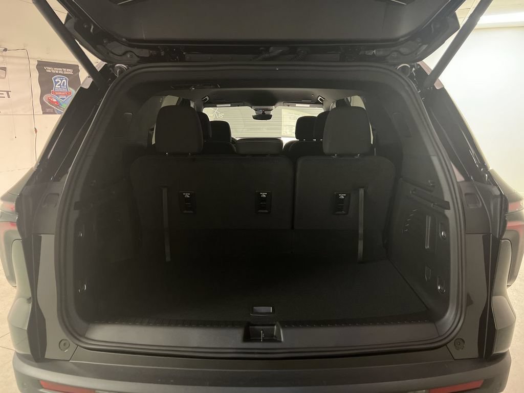 2027 Chevrolet Traverse LT - Photo 24